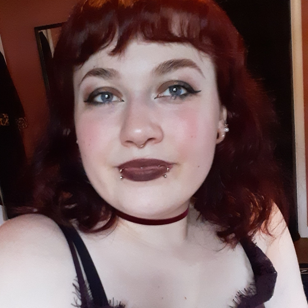 Meet Velena, of Faervenus Thrift!